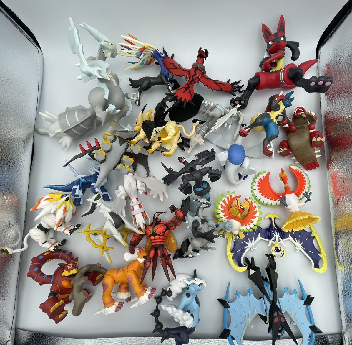 ランドロス マッシブーン ルカリオ 色違い ギラティナ イベルタル ブラックキュレム モンコレなど ポケモン フィギュア 大量 まとめ売り ポケットモンスター 売買されたオークション情報 Yahooの商品情報をアーカイブ公開 オークファン Aucfan Com