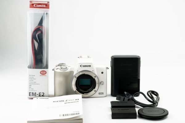 ☆美品☆完動品☆ Canon EOS KISS M ボディ ホワイト バッテリー2