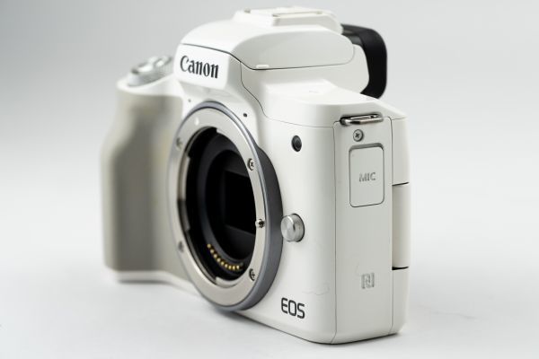 ☆美品☆完動品☆ Canon EOS KISS M ボディ ホワイト バッテリー2