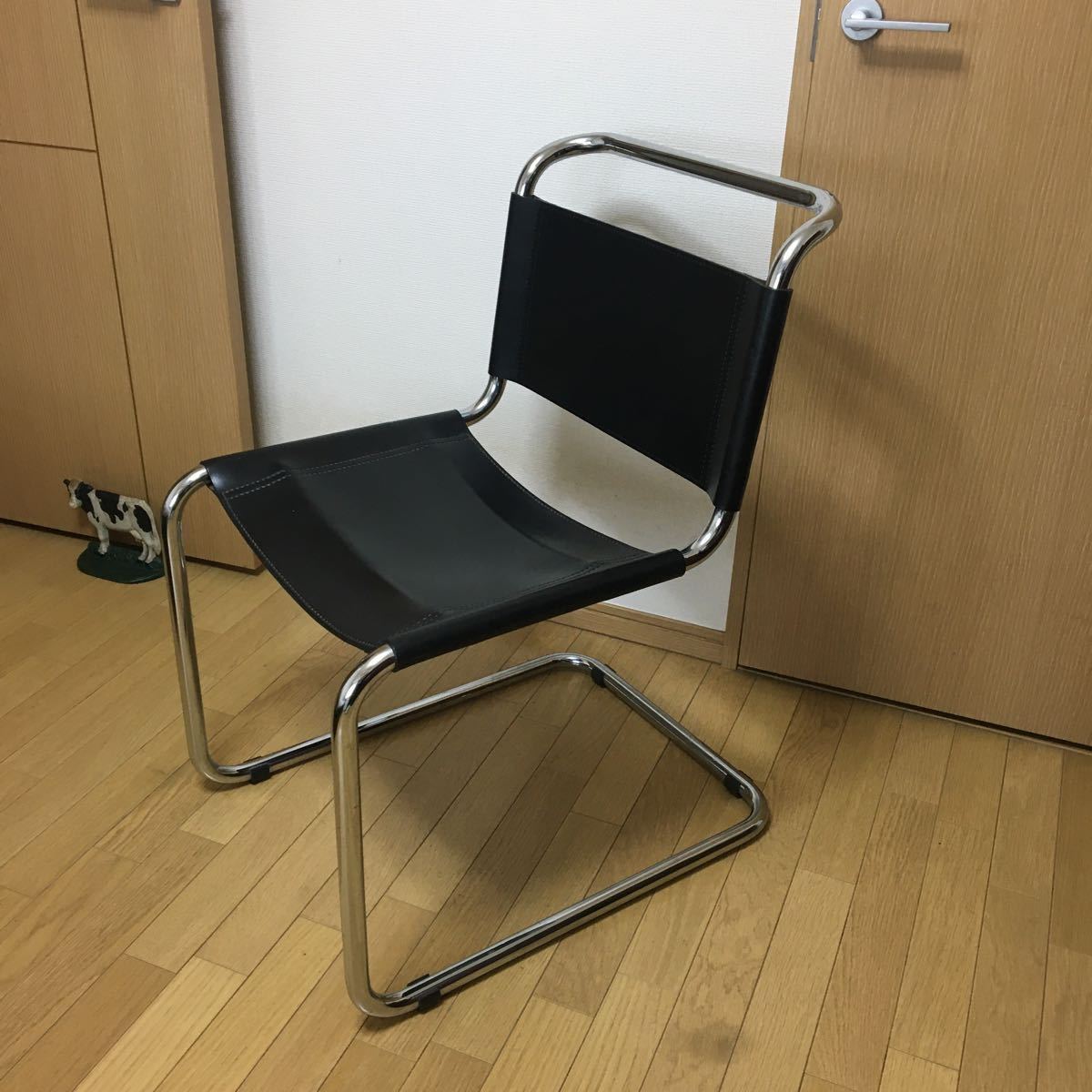 美品 カンチレバー 本革 マルトスタム IDC大塚家具 リプロダクト 1脚