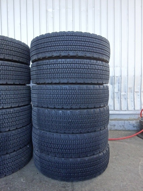 225/80R17.5 123/122L ブリヂストン W900 中古スタッドレス6本 送料