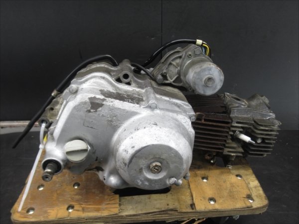【新作登場，低価】 同梱不可 D1R4-0729 ホンダ C90-E スーパーカブ エンジン ASSY HA02-1412 3速セル付き(エンジン本体)｜売買されたオークション情報、yahooの商品情報をアーカイブ公開 - オークファン ホンダ用