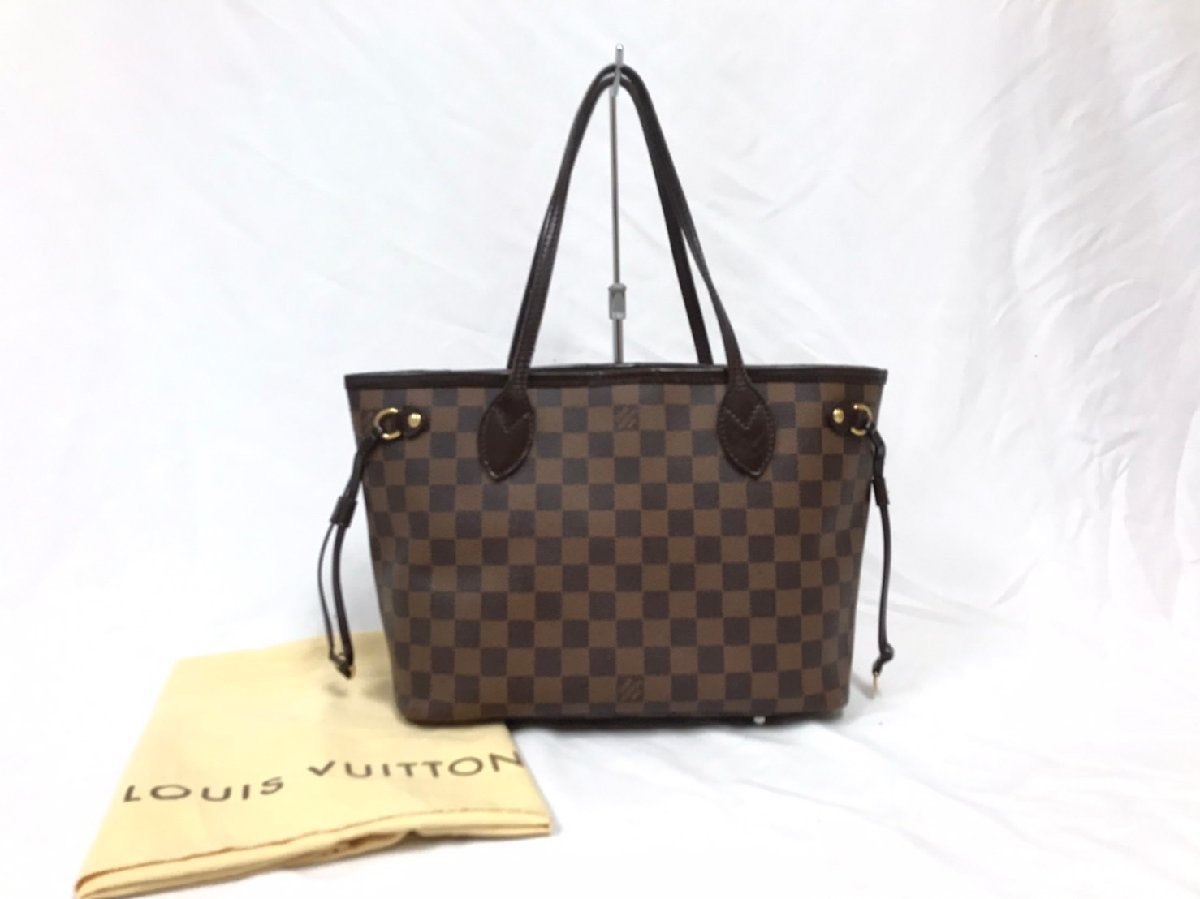 ダミエ LOUIS VUITTON ルイ・ヴィトンのダミエ柄とはどんなデザイン