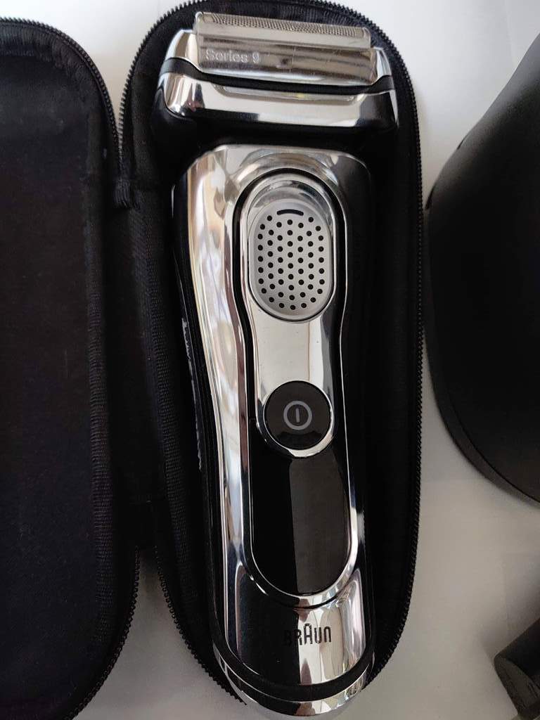 BRAUN ブラウン Series9 電気シェーバー type5791 洗浄機付き ブラウン