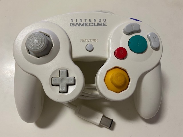クラブニンテンドー】ゲームキューブ コントローラー マリオカラー