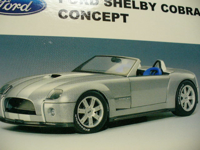 コブラ Shelby フォード シェルビー Cobra Ford 0 FORD 1&frasl;18 | オートアート Concept シェルビーコブラ コンセプトカー SHELBY 目の前に[2004フォード・シェルビー・コブラ・コンセプト]があるのを見