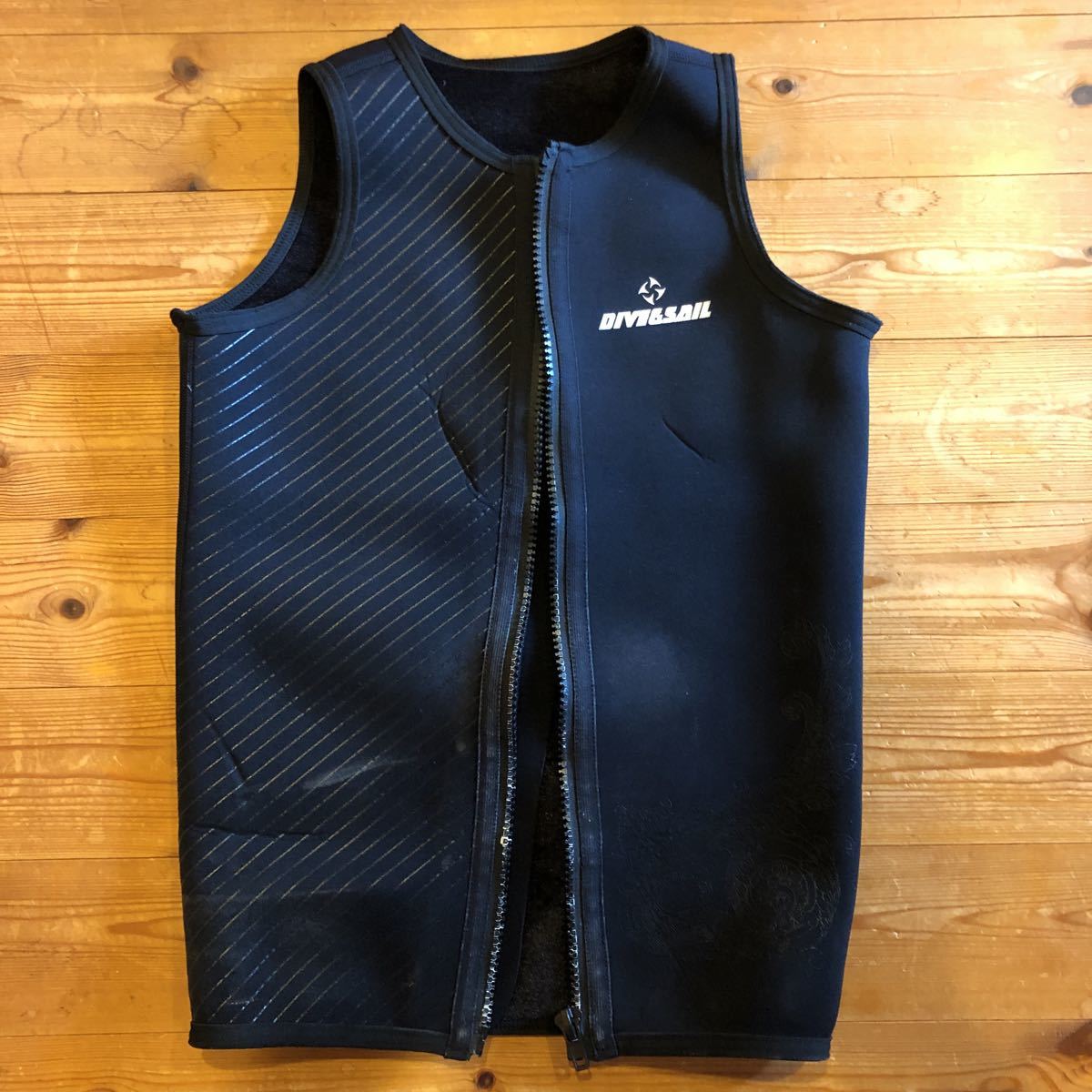 タッパー ウェットスーツ ベスト ノースリーブ 3mm 裏起毛素材_1