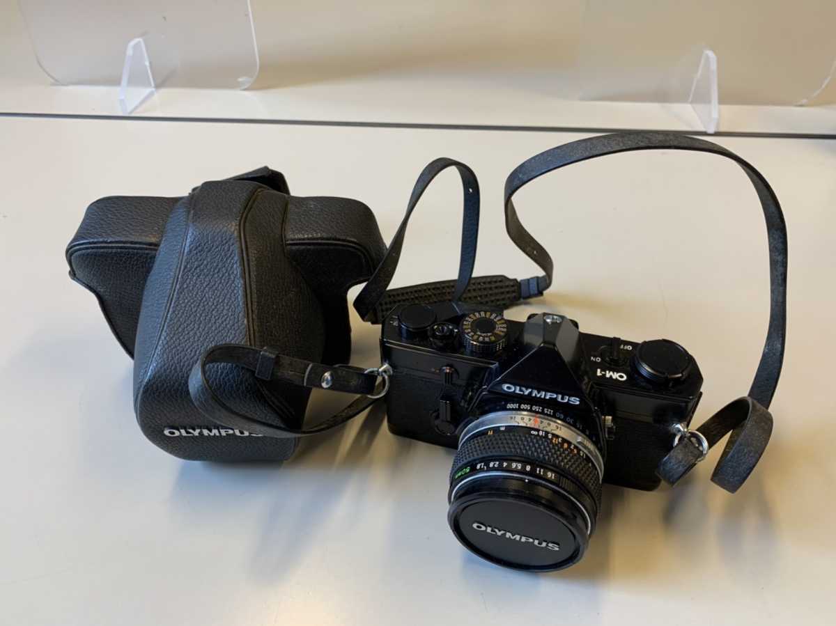 【大人気，SALE】 OLYMPUS オリンパス OM-1 カメラ F.ZUIKO AUTO-S 1:1.8 50mm レンズ 一眼レフ NW10-5(オリンパス)｜売買されたオークション情報、yahooの商品情報をアーカイブ公開 - オークファン マニュアルフォーカス