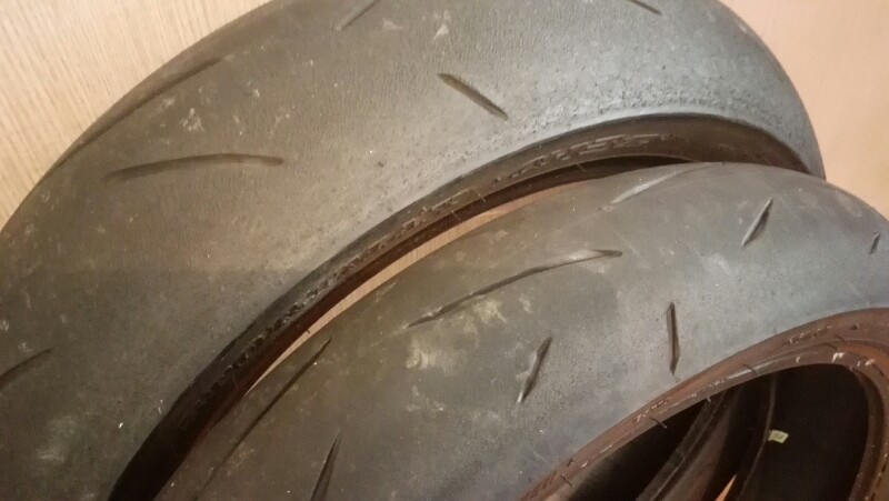 ダンロップ α14 : 17の通販 DUNLOP(ダンロップ)バイクタイヤ 110&frasl;70 SPORTMAX 0 1 α-14Z zrの通販 2 dunlop α-14H メルカリ ２りんかんブログ