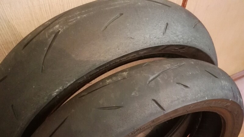 ダンロップ α14 : 17の通販 DUNLOP(ダンロップ)バイクタイヤ 110&frasl;70 SPORTMAX 0 1 α-14Z zrの通販 2 dunlop α-14H メルカリ ２りんかんブログ