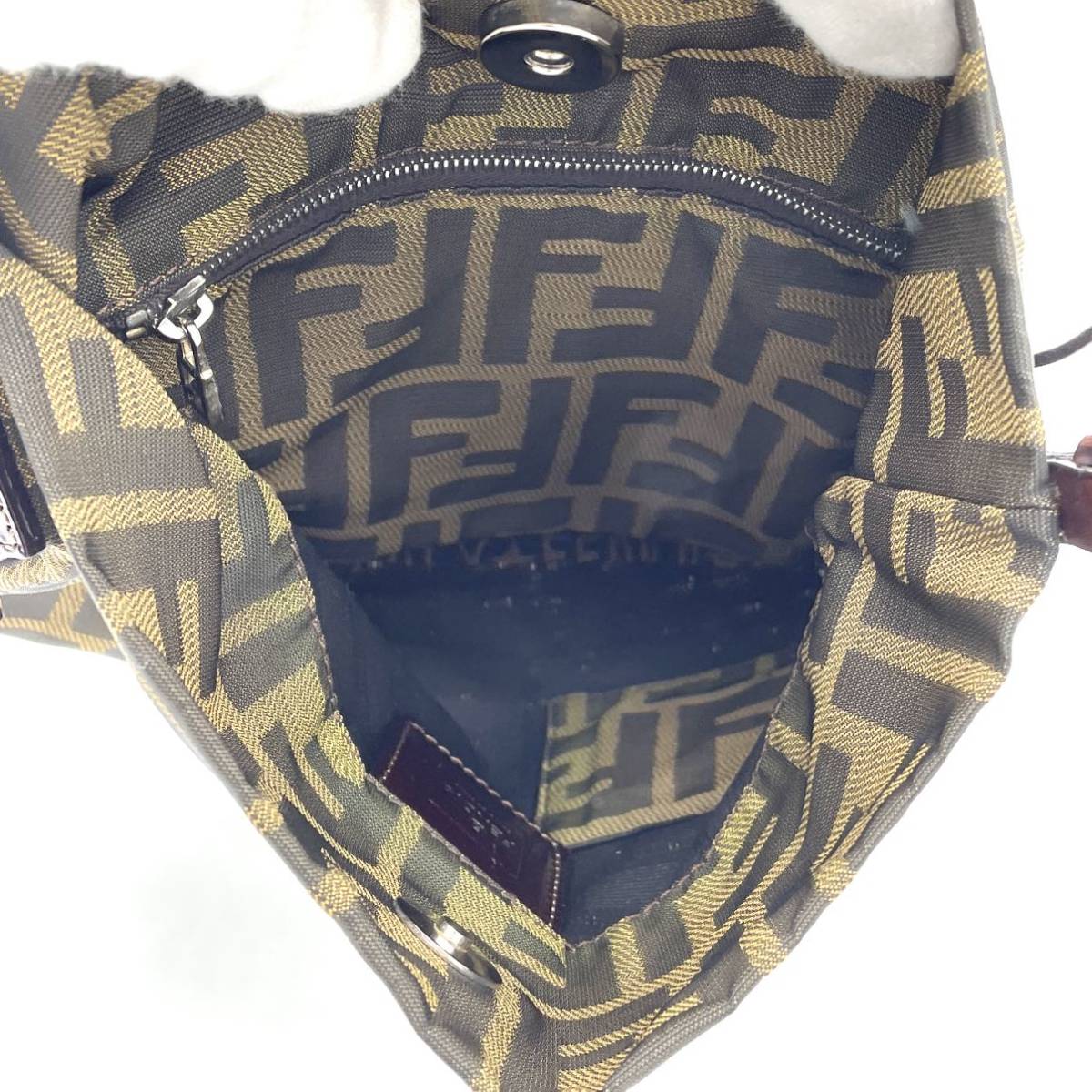1円 美品 FENDI フェンディ ズッカ柄 ズッカ ショルダーポーチ 