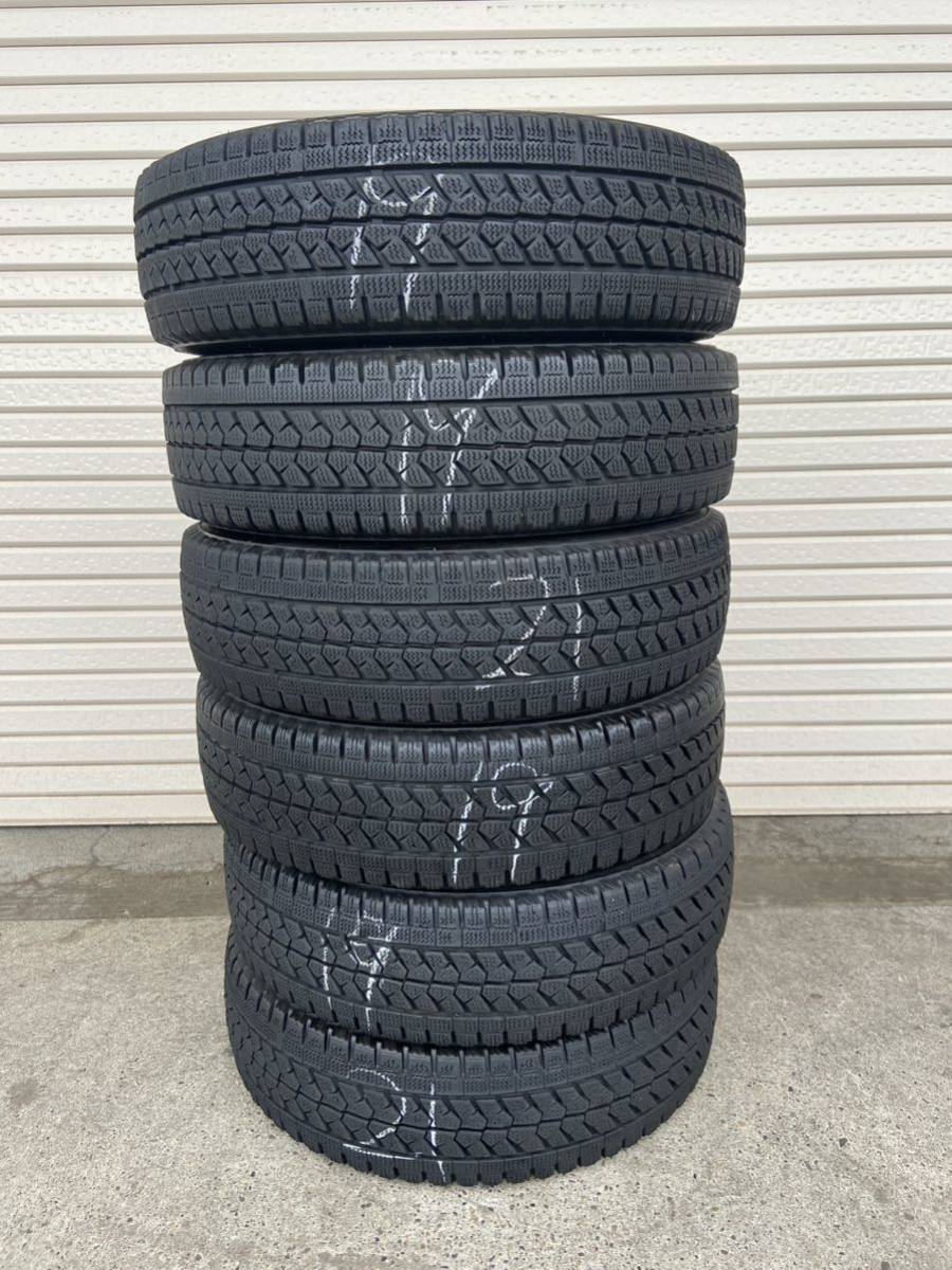 送料無料 BRIDGESTONE BLIZZAK W979 195/75R15 109/107L LT