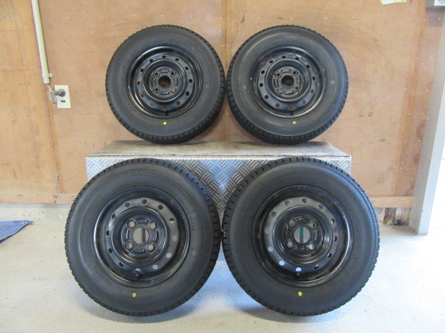大得価，定番 鉄ホイール付 ブリヂストン W300 145/80R12 80/78N LT 12&times;4J PCD100 IS不明 ハブ径約54 22年製 溝4本セット(スタッドレスタイヤ)｜売買されたオークション情報、yahooの商品情報をアーカイブ公開 - オ 4穴