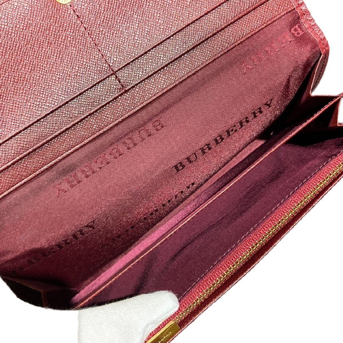 BURBERRY バーバリー 二つ折り 長財布 ノバチェック レッド 【公式通販】