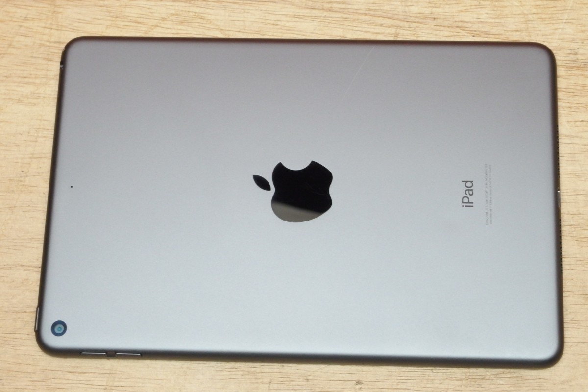 Apple iPad シルバー 本体 第５ iPad Apple 第5世代 iPad5 32GB Wi-Fi シルバー A1822 9.7インチ Wi-Fi