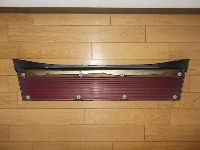 ニッサン Y30 グロリア 後期 純正 リア ガーニッシュ Y30 グロリア