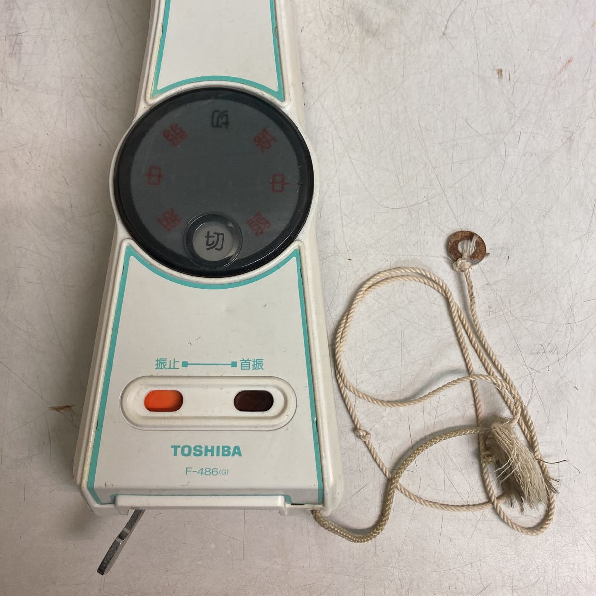 T257 TOSHIBA/東芝扇風機 F-486 40cm/壁掛け式扇風機/昭和レトロ 動作