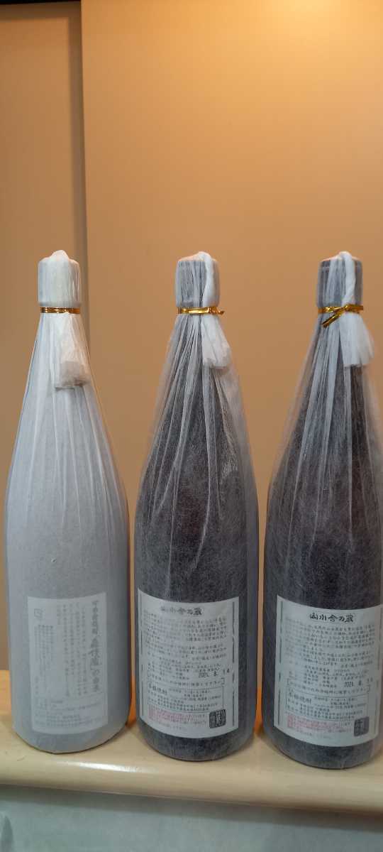 1800ml 森伊蔵 25度 芋焼酎 2&frasl;4値下げ致しました！⭐️未開栓⭐️森伊蔵 25% 720ml かめ壺焼酎 さつま名産 本格芋焼酎 最新幻の焼酎・森伊蔵とは？種類・値段・定価購入の方法まで徹底解説 箱 | かめ壺仕込み 箱付 機内限定
