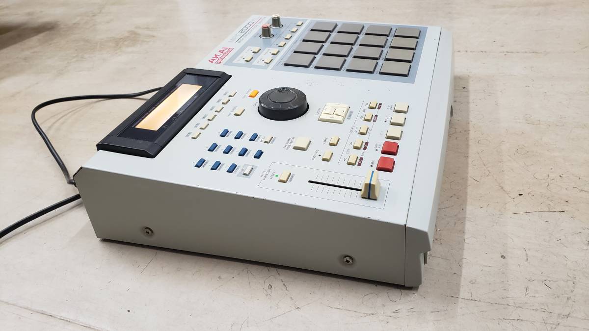 メンテ済!!☆AKAI MPC2000XL☆最新OS フルメモリ32MB MPC3000等の大 