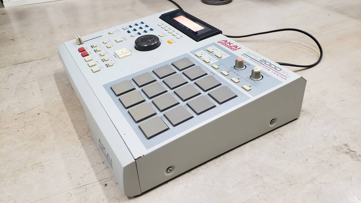 メンテ済!!☆AKAI MPC2000XL☆最新OS フルメモリ32MB MPC3000等の大 