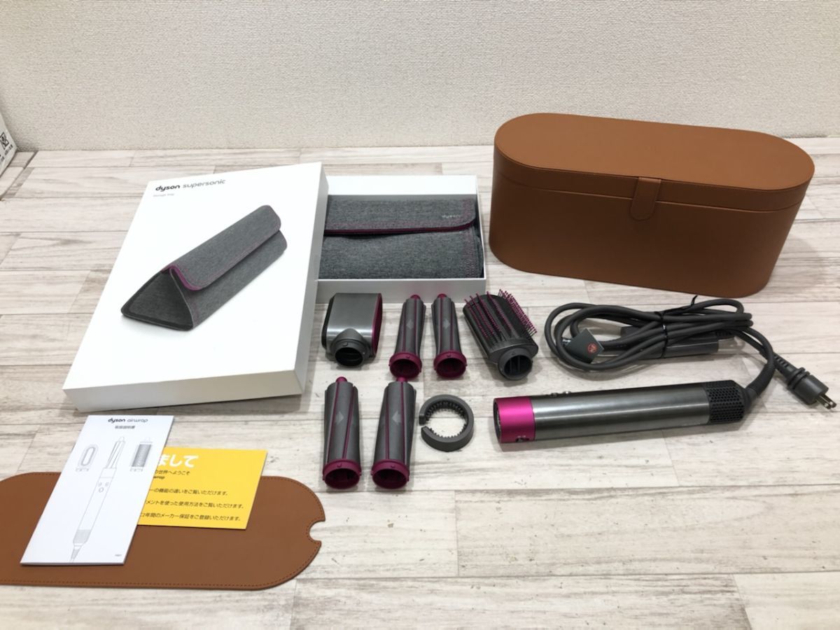 美品 Dyson Airwrap ヘアスタイラー Volume+Shape HS01VNSFN ドライヤー ストレージバッグ付き[Q2918]