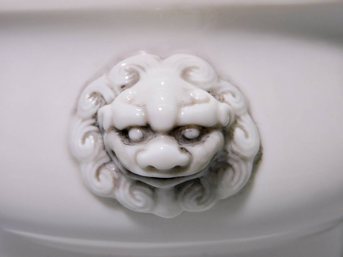中国美術 明 徳化窯獅子耳香炉 何朝宗製銘 DT619 中国美術