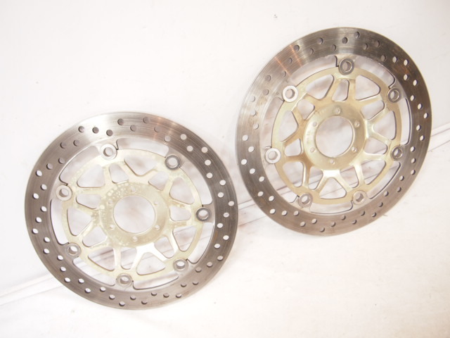 ホンダ純正ブレーキディスク左右 目立つ歪みなしメンテ用に。NC30 NC35 NSR VTR SC36 SC28 nc30フロントディスクの通販 純正 CB400SF 内商会 nc30フロントディスク（車用品・バイク用品）の通販 ブレーキディスクローター