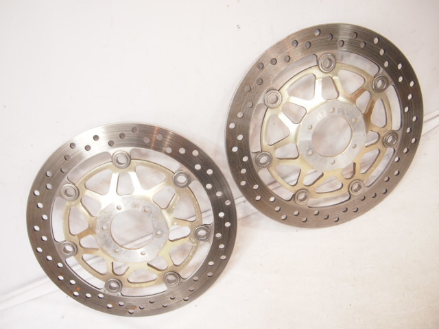 ホンダ純正ブレーキディスク左右 目立つ歪みなしメンテ用に。NC30 NC35 NSR VTR SC36 SC28 nc30フロントディスクの通販 純正 CB400SF 内商会 nc30フロントディスク（車用品・バイク用品）の通販 ブレーキディスクローター
