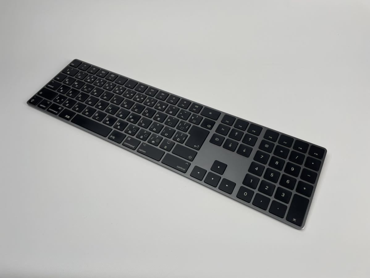 Apple Magic Keyboard（テンキー付き）スペースグレイ MRMH2J⁄A apple