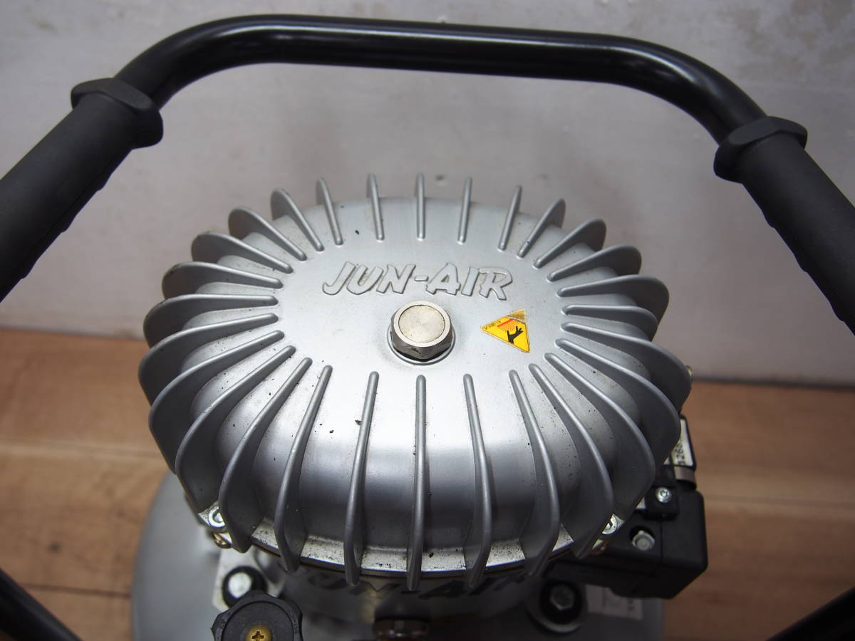 ☆【3R1020-11】 JUN-AIR ジュンエアー エアーコンプレッサー 6 Compressor 50/60Hz ジャンク JUN-AIR 工具、DIY用品 3-4 シリーズ_Gast Manufacturing の