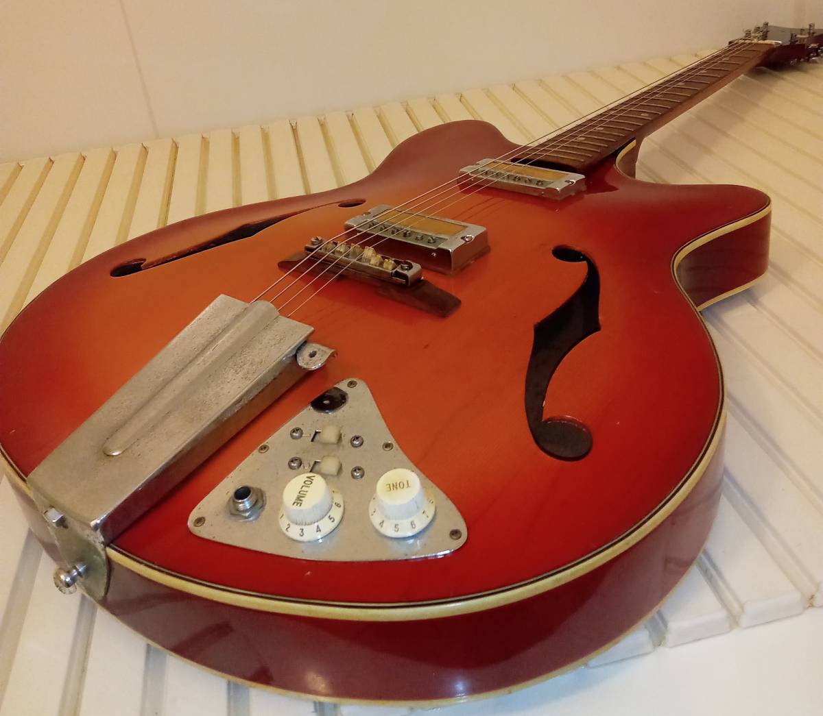 豊富な】 グヤトーン Guyatone SG-12T ジャンク ロゴ 品番 消された