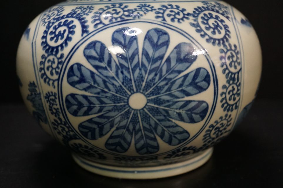 人気！【瓢箪徳利 窓絵分割文 山水蛸唐草文 染付・8B・鑑賞 飾って