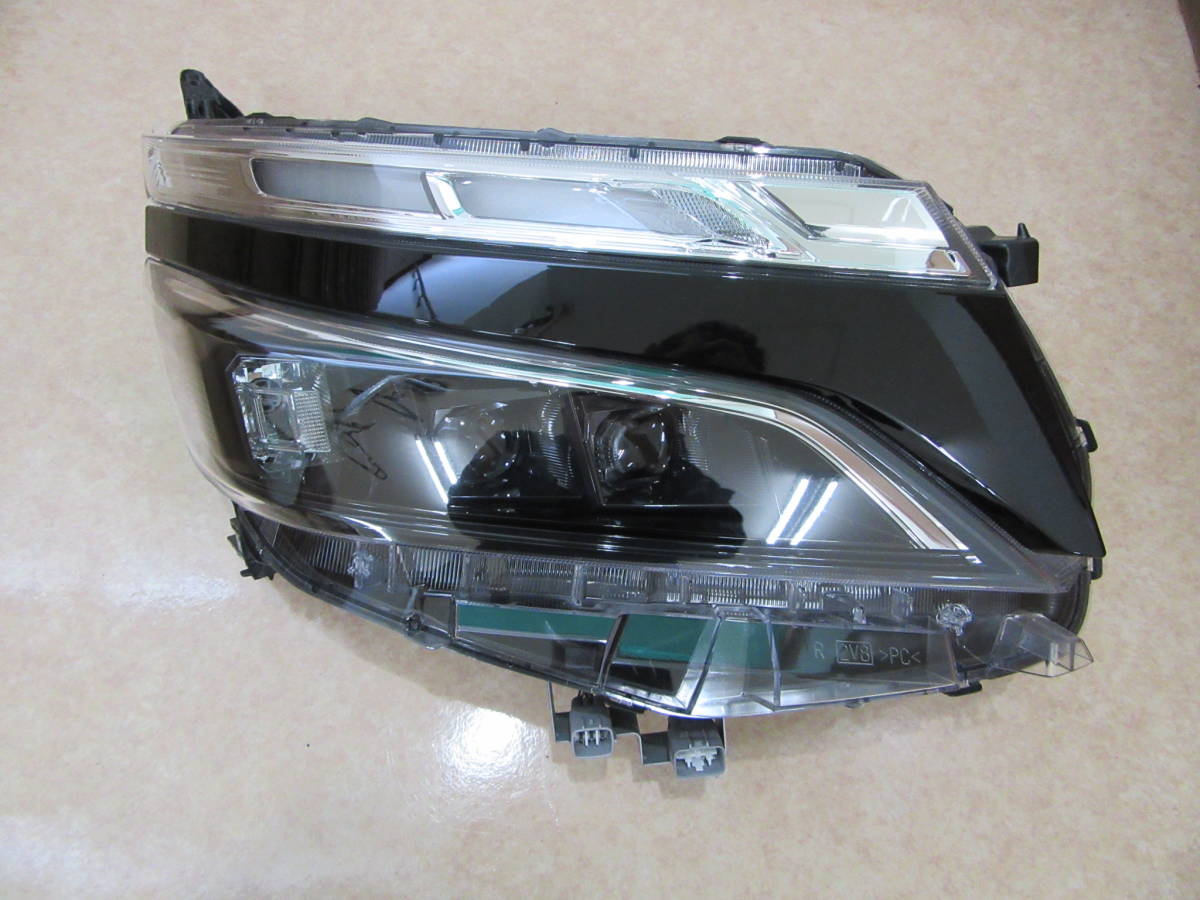 ヴォクシー ZRR80W ZRR85W 後期型 右LEDヘッドライト(運転席側 