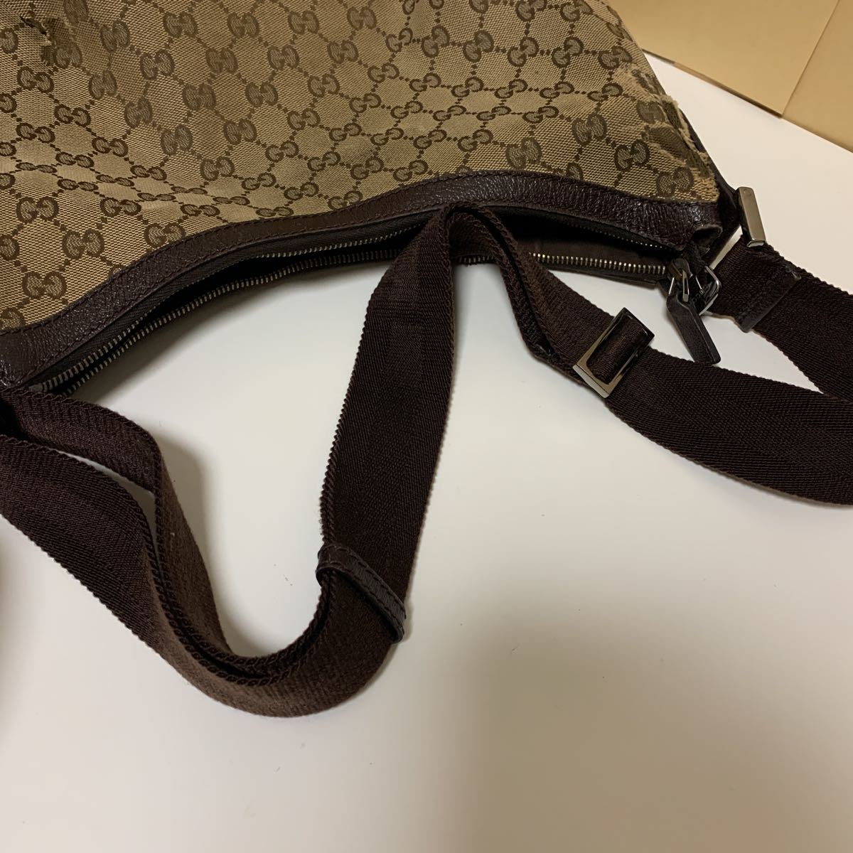 GUCCI グッチ 三日月 キャンバス ショルダーバッグ