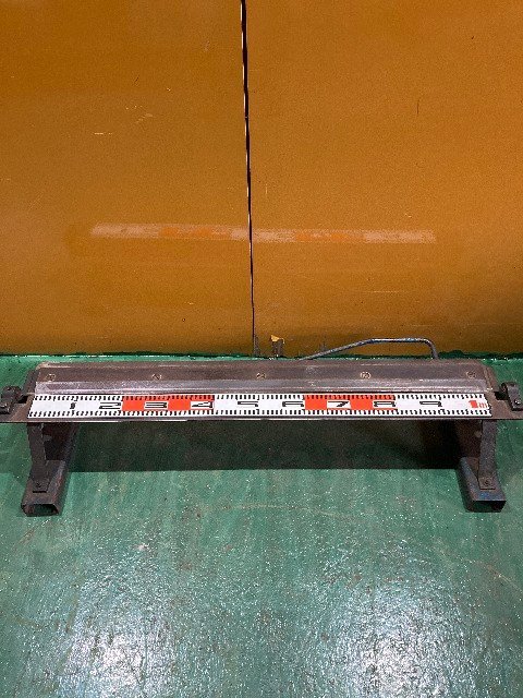 アングルバッタ 手動式 折り曲げ機 1円スタート！) パンチ2ｍ 田中機械 パンチ1ｍ ハゼ折り 板金折り曲げ機 Yahoo!オークション 折曲機 1ｍ パンチ - ハ 板金折り曲げ機／メタルベンダー／アングルバッタ（サビだらけの曲げ機を綺麗にし使えるようにしてみた）