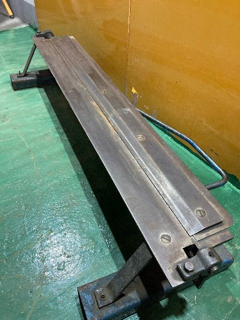 アングルバッタ 手動式 折り曲げ機 1円スタート！) パンチ2ｍ 田中機械 パンチ1ｍ ハゼ折り 板金折り曲げ機 Yahoo!オークション 折曲機 1ｍ パンチ - ハ 板金折り曲げ機／メタルベンダー／アングルバッタ（サビだらけの曲げ機を綺麗にし使えるようにしてみた）