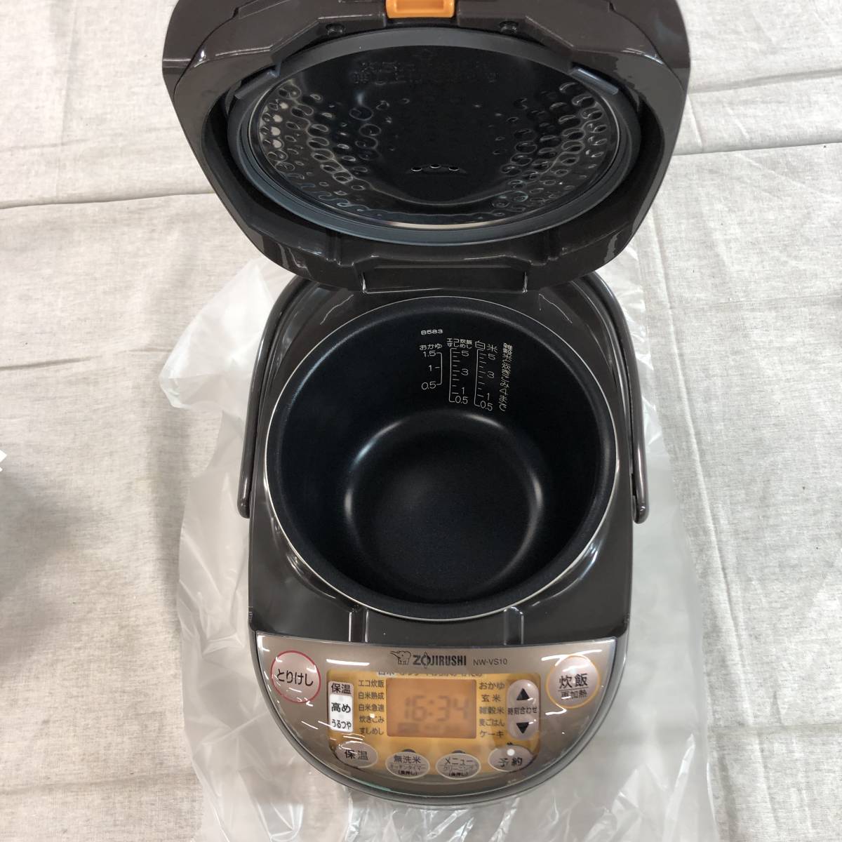 象印 / ZOJIRUSHI 極め炊き NW-VS10 IH炊飯 30020364 象印 | NW-VS10
