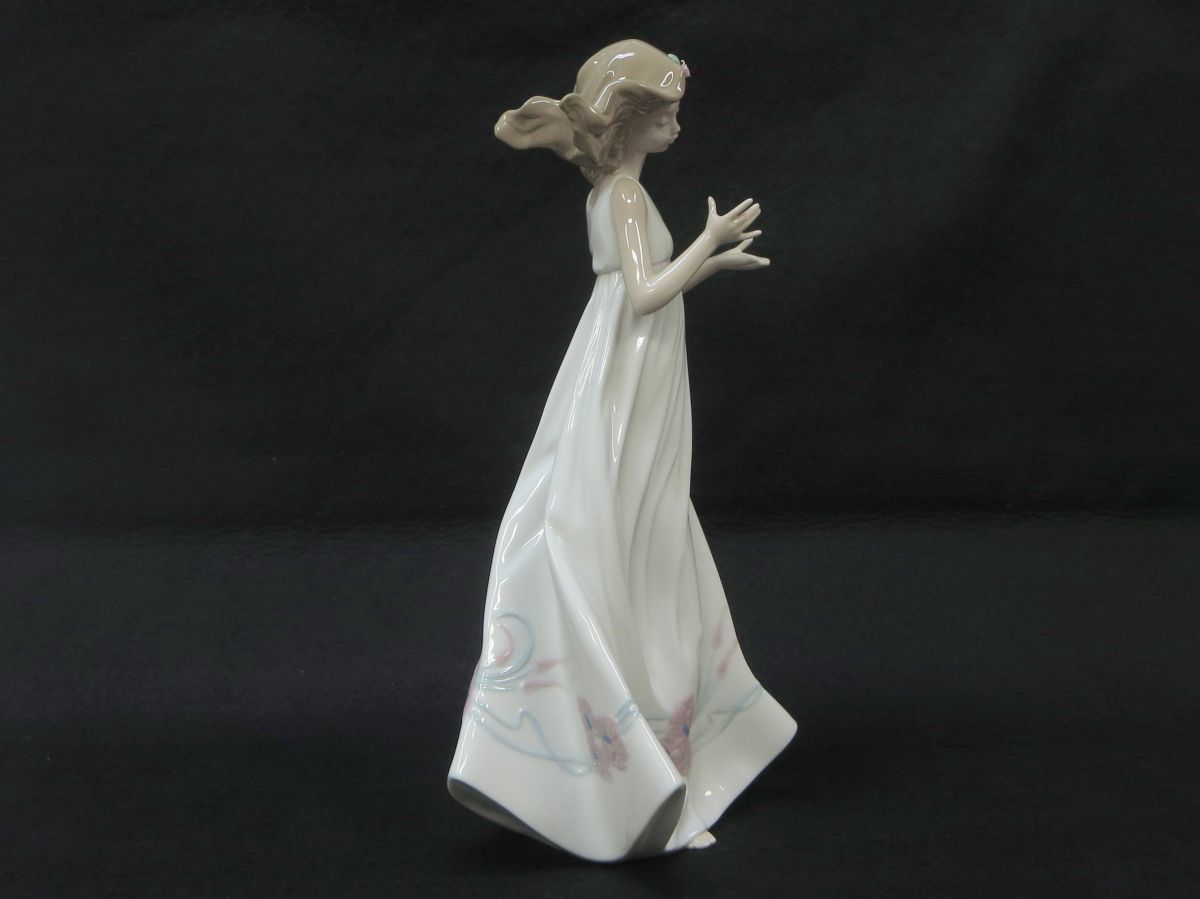 【美品】リヤドロ　フィギュリン　私の宝物 6777 1000円スタート フィギュリン LLADRO リヤドロ #6777 私の宝物 女性