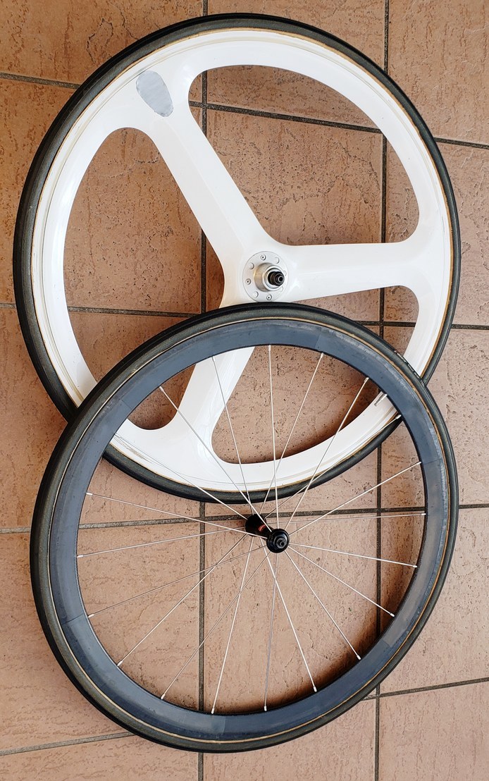 S*o様 トレカ バトンホイール TORAYCA トレカ 東レ トレカカーボンバトンホイール前後セット トレカ