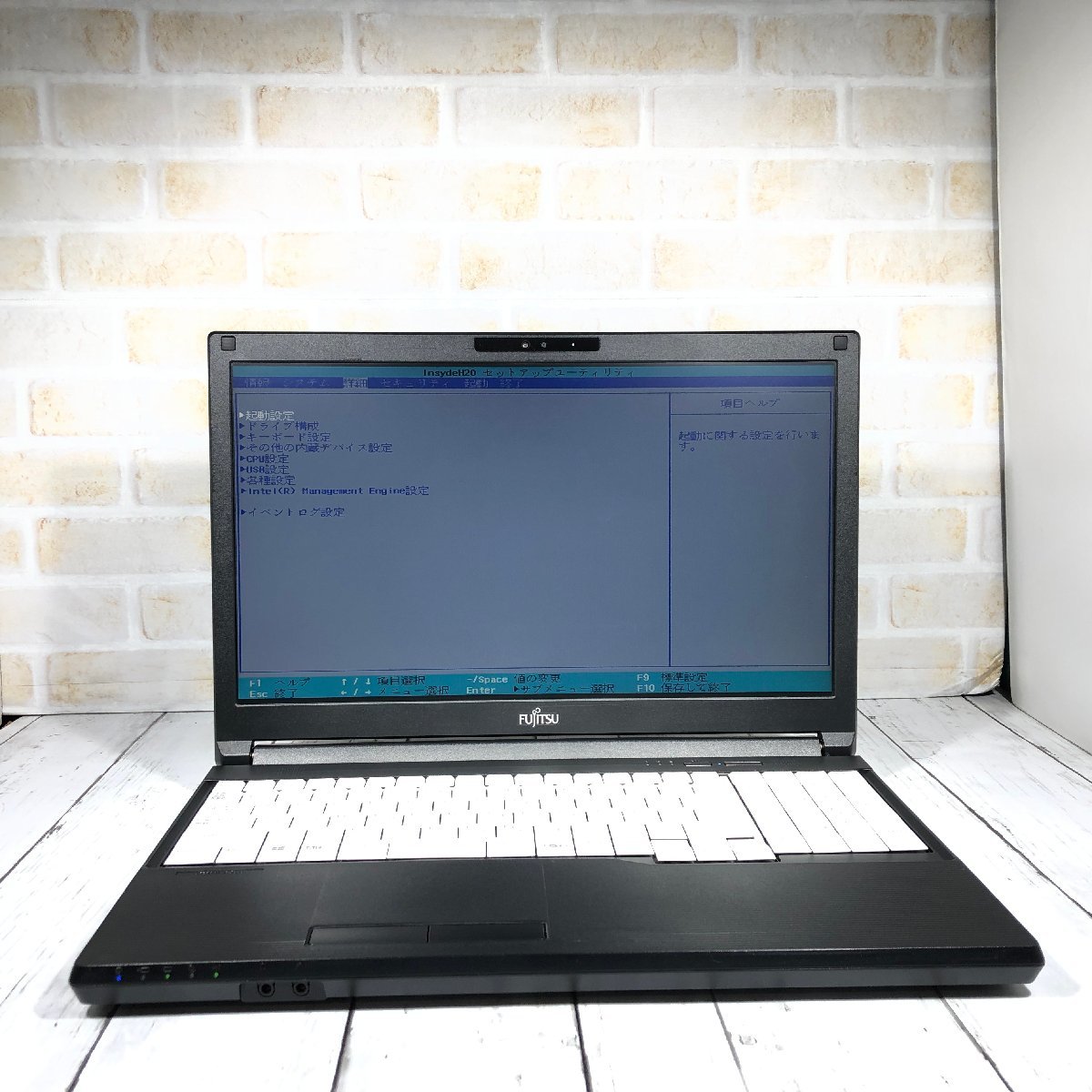 富士通 LIFEBOOK A579/B Core i5 8365U 1.60GHz/4GB/256GB(SSD) 〔A0711〕