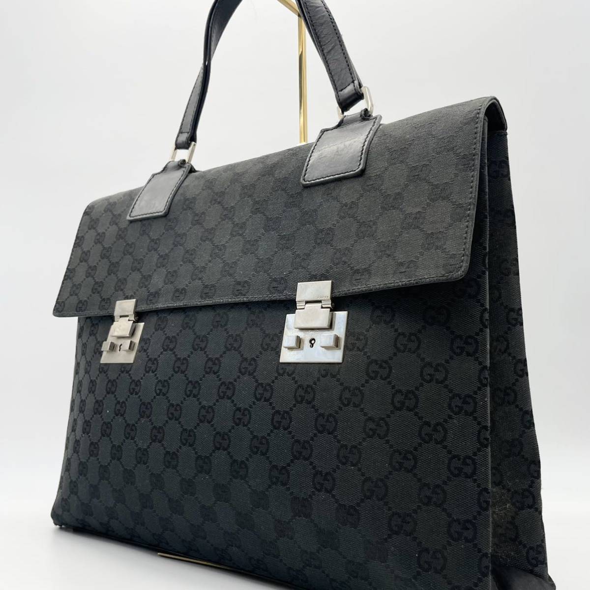 希少】 グッチ ビジネスバッグ GUCCI メンズ ロック金具 通勤