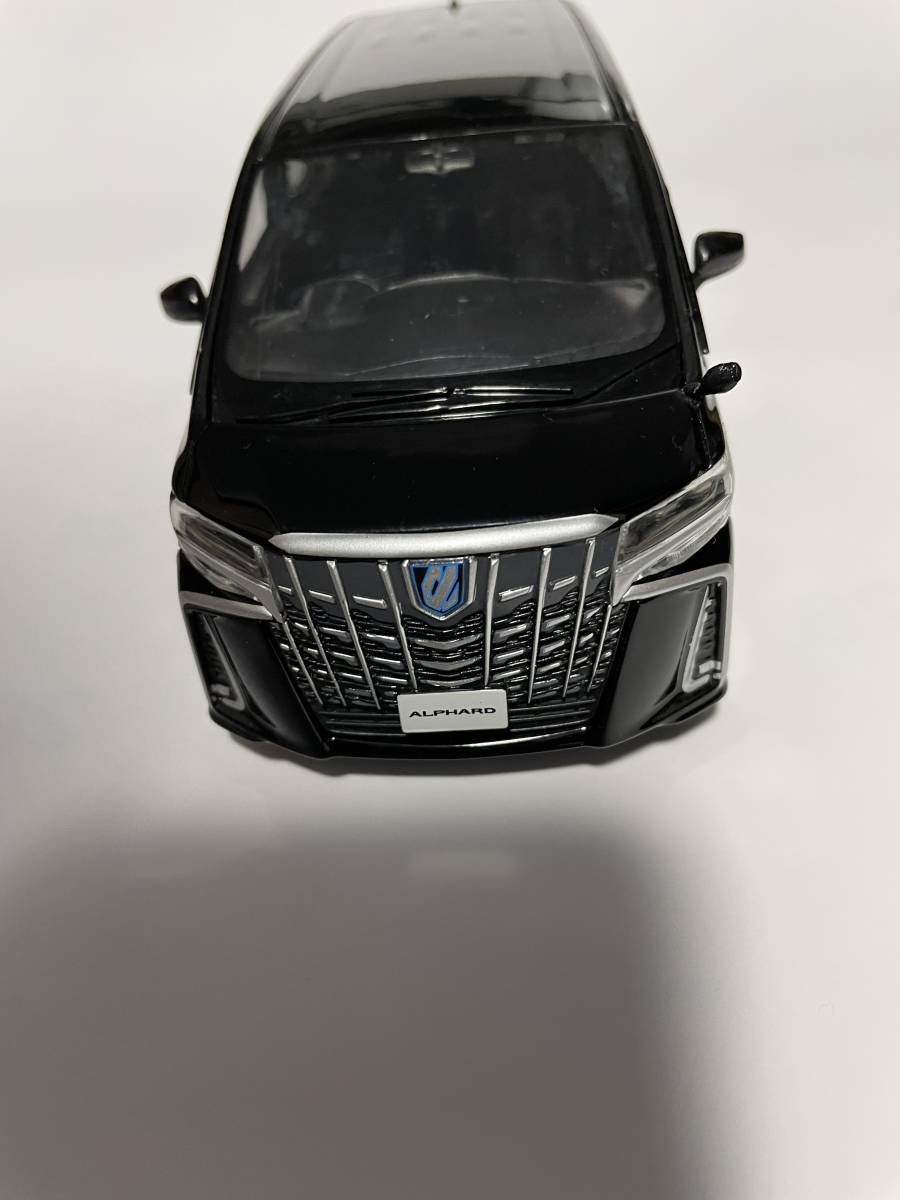 トヨタ アルファード 1/30カラーサンプルミニカーブラックパール 未
