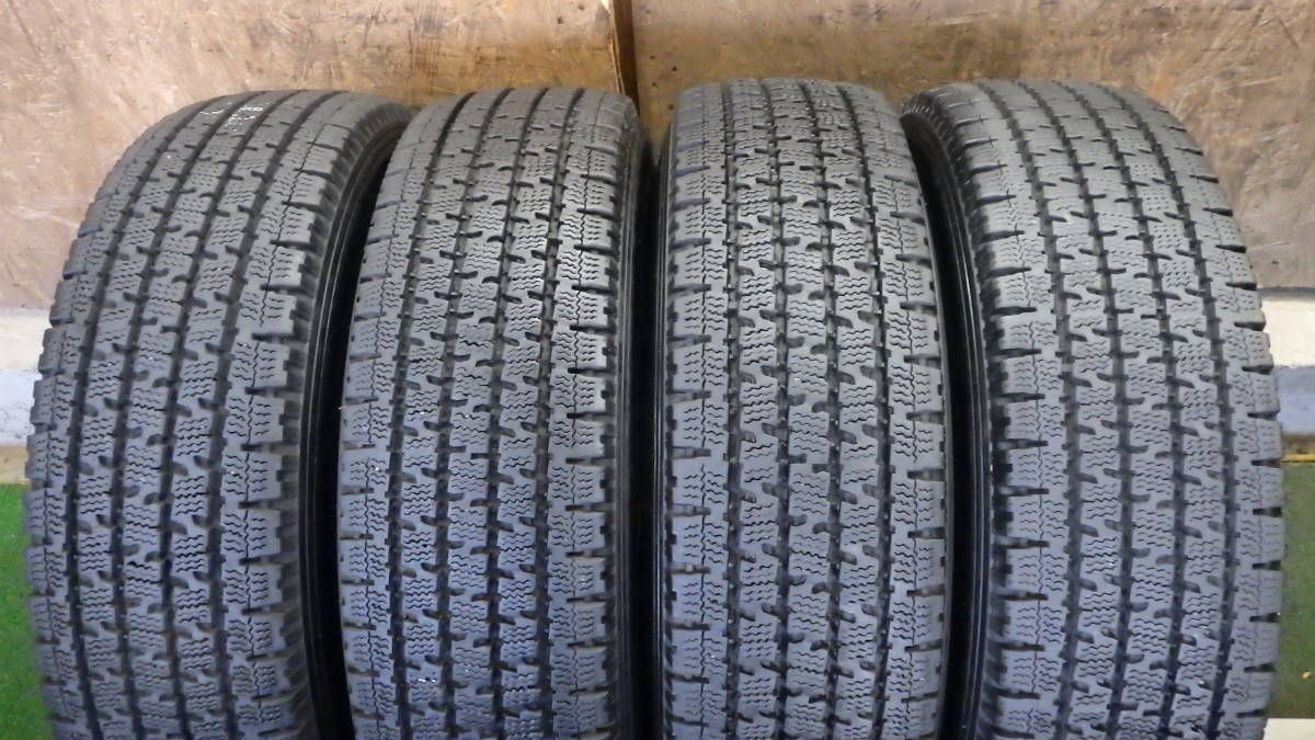 TOYO DELVEX スタッドレスタイヤ 195/80R15 2本 バリ山 195/80R15 トーヨー TOYO DELVEX 935 スタッドレスタイヤ 21年製 4本