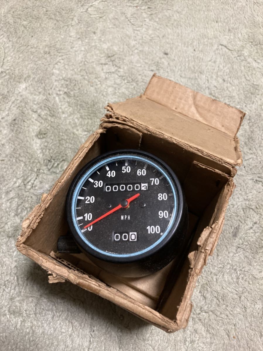 カワサキ　純正部品　バイソン？　ボブキャット？　適合車種不明　未使用　スピードメーター　250TR マイルメーター