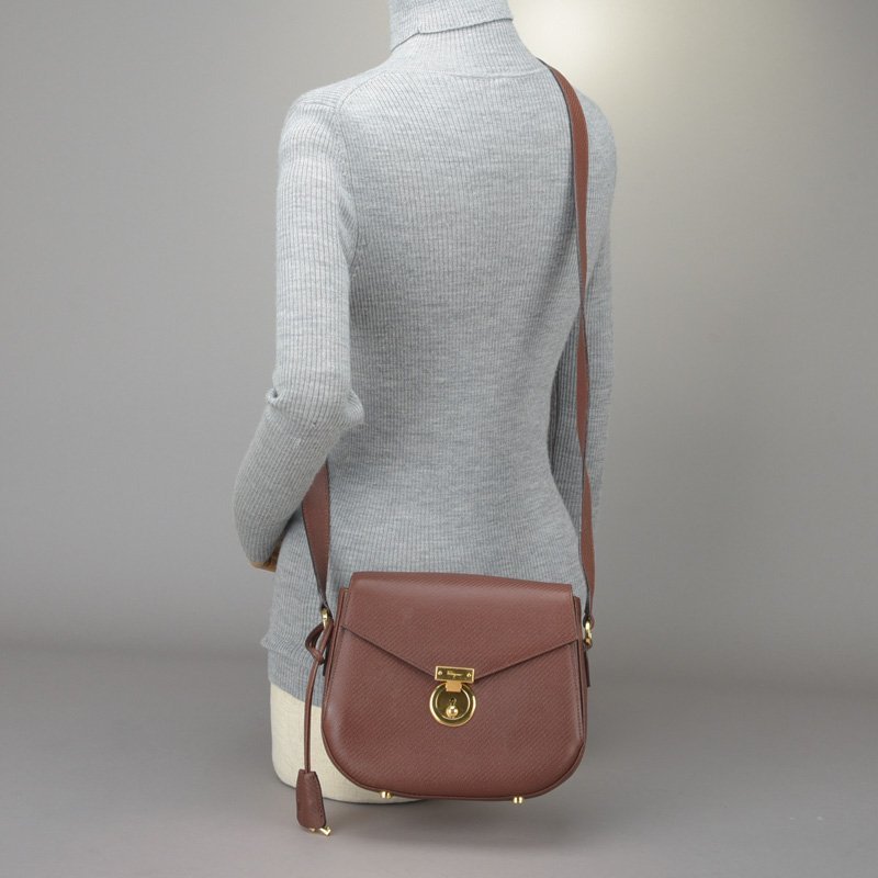 1円 美品 サルヴァトーレ・フェラガモ Ferragamo ショルダーバッグ 
