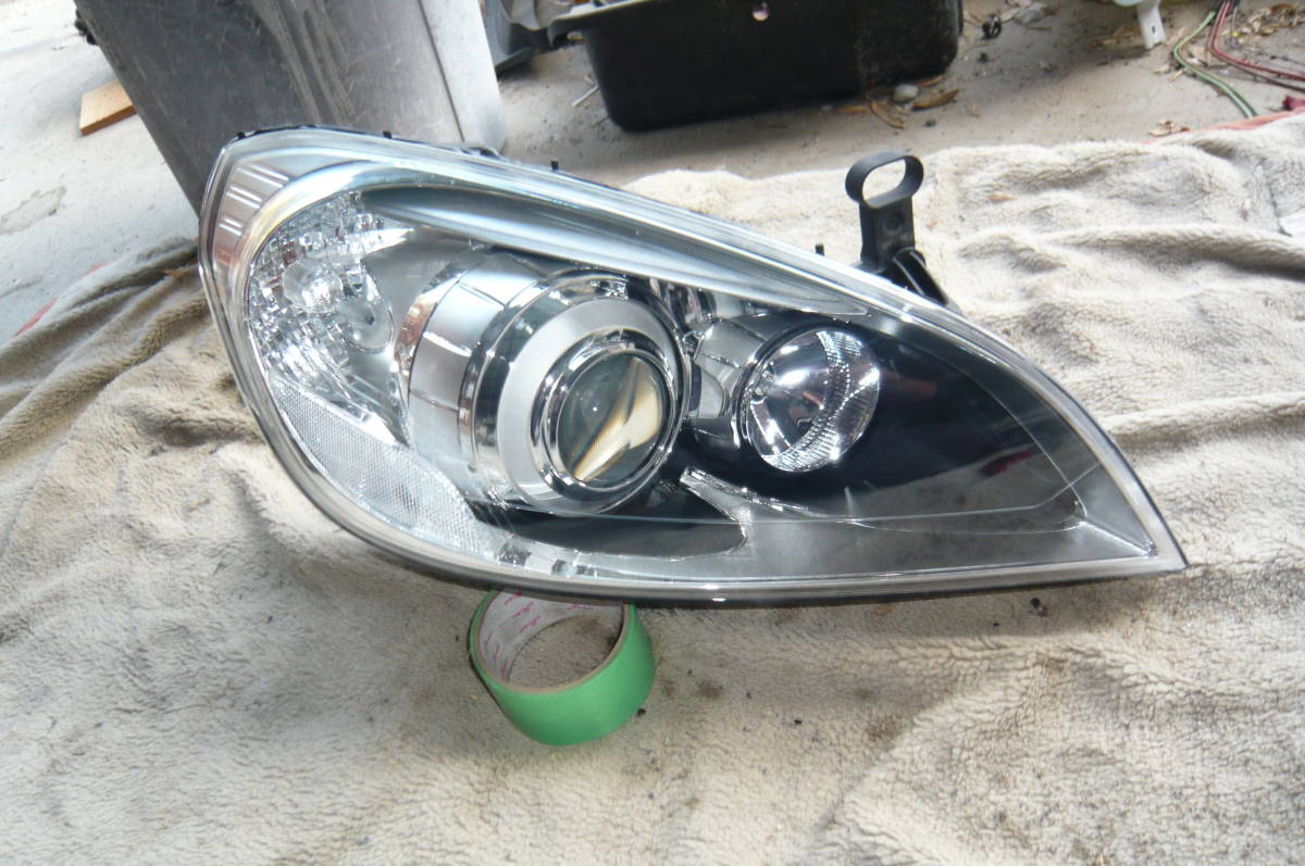ボルボ V60 Rデザイン) HID 右 ヘッドライト (FB4164T) バラスト