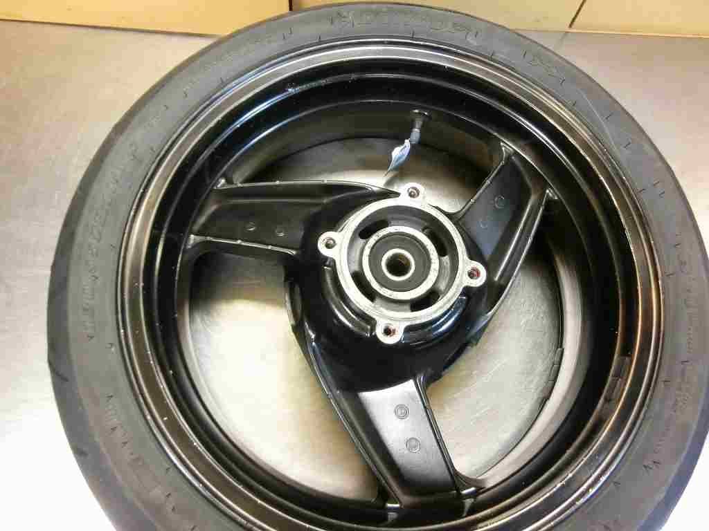 買取り実績 ZZ-R1100 リアホイール 17x5.50、ペイント☆ZZR1100-D型
