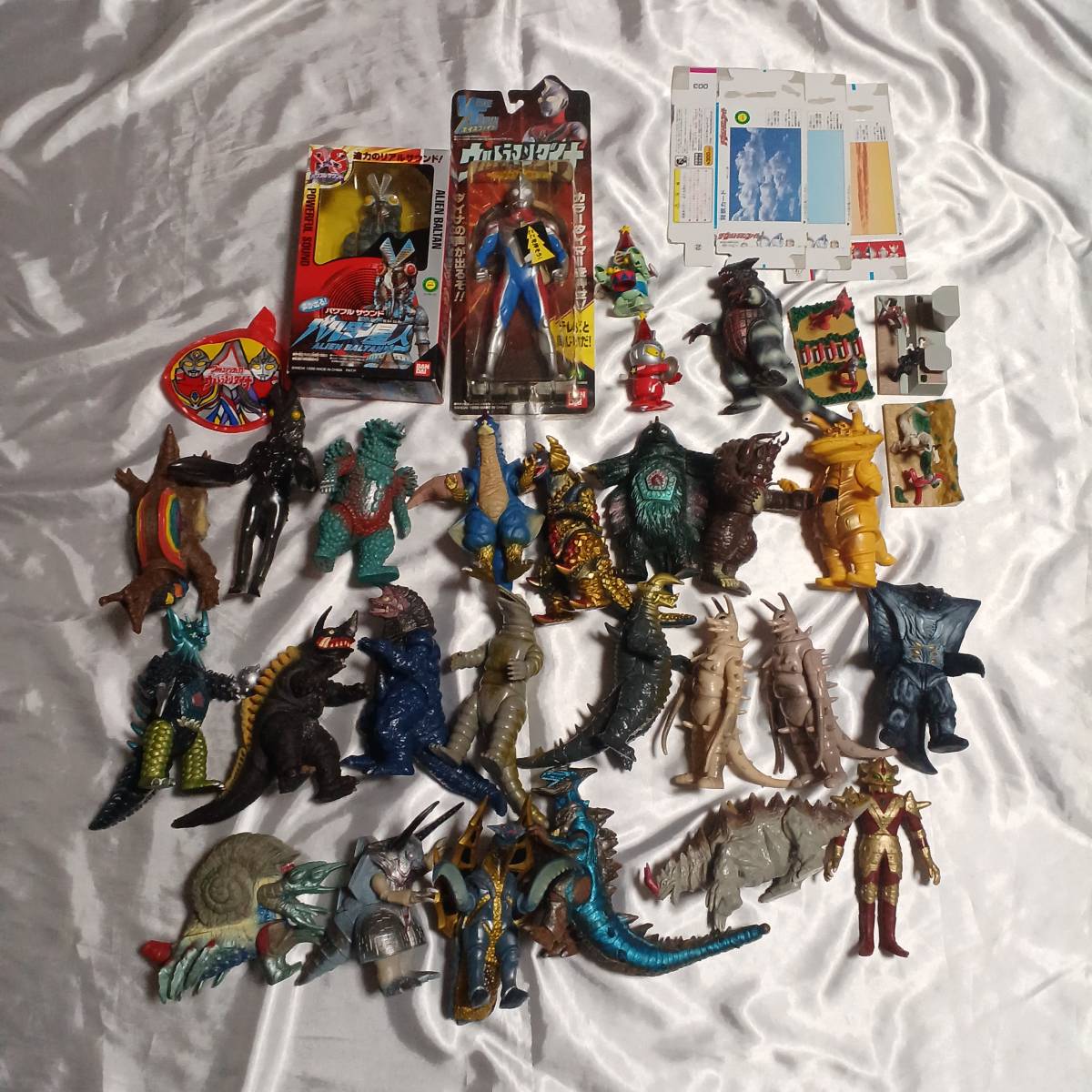  怪獣 ウルトラマン フィギュアなど まとめて 31点 ウルトラマンダイナ バルタン星人 ウルトラ音楽隊 ウルトラマンファイト(怪獣、宇宙人)｜売買されたオークション情報、yahooの商品情報を 怪獣、宇宙人