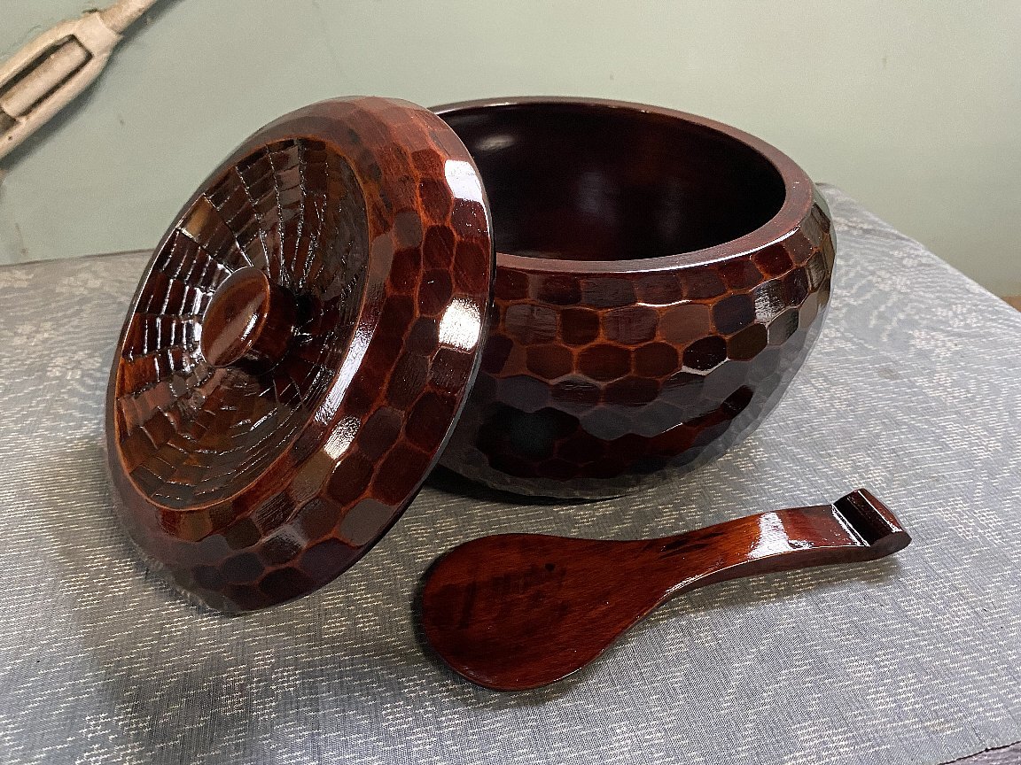未使用品！讃岐漆器 讃岐彫 亀甲ノミ彫 御櫃おひつ 飯櫃 杓文字付き 