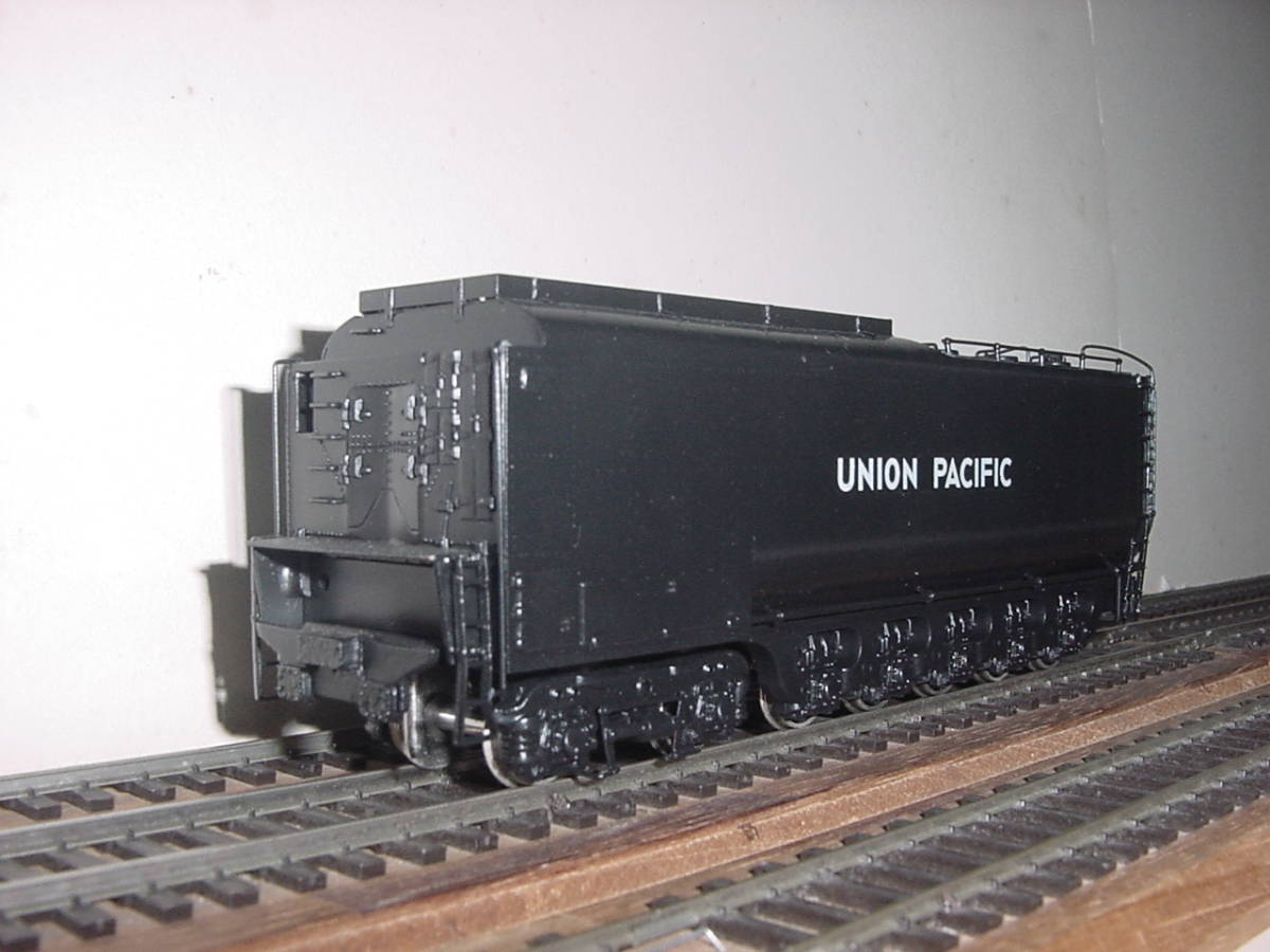 HO PFM UP 4-6-6-4 Challenger Tender